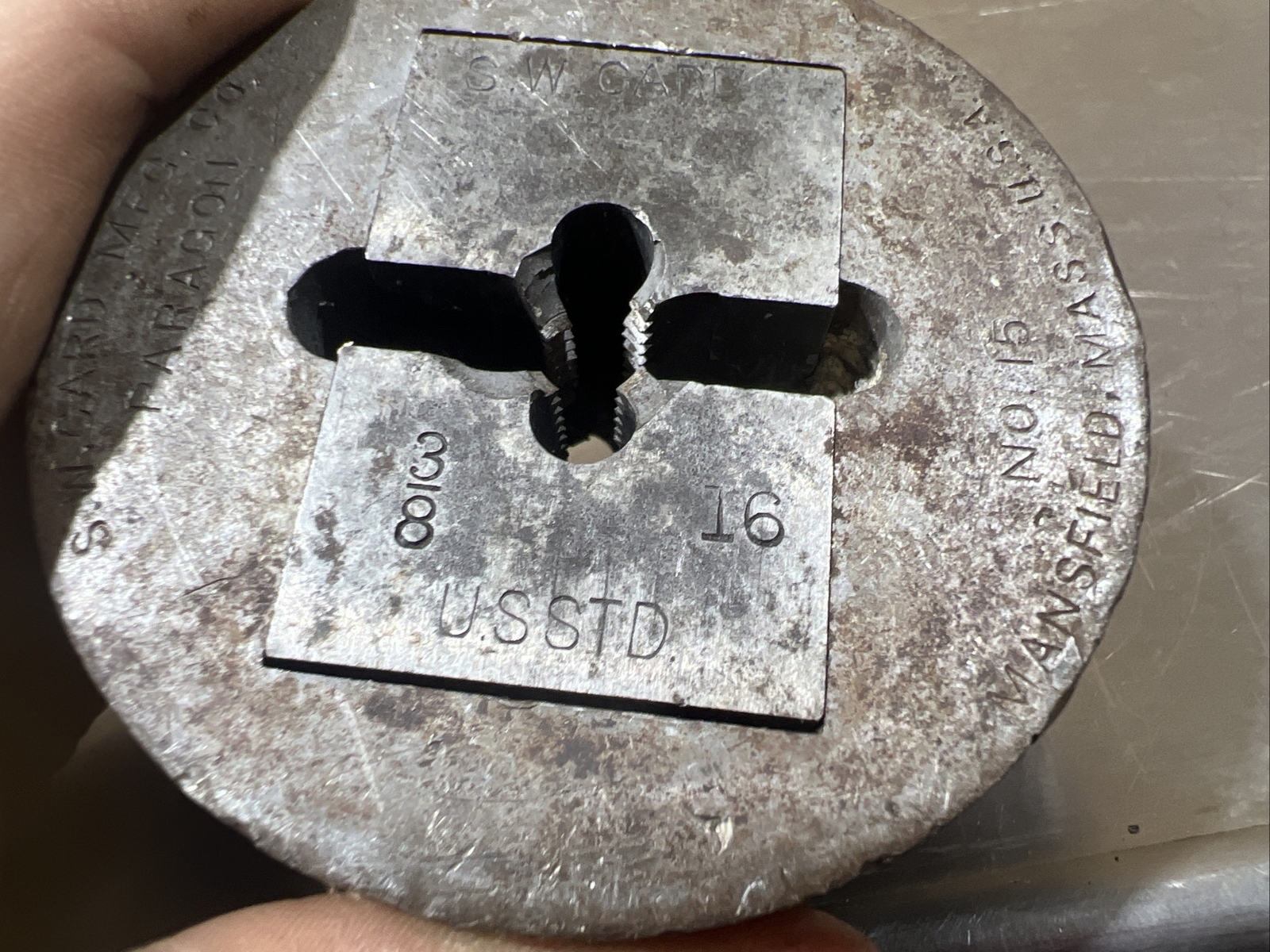 Vintage S.W. Card Mfg Co No.15 3/8 Round Die Stock Tap Tool. Chipped Threads