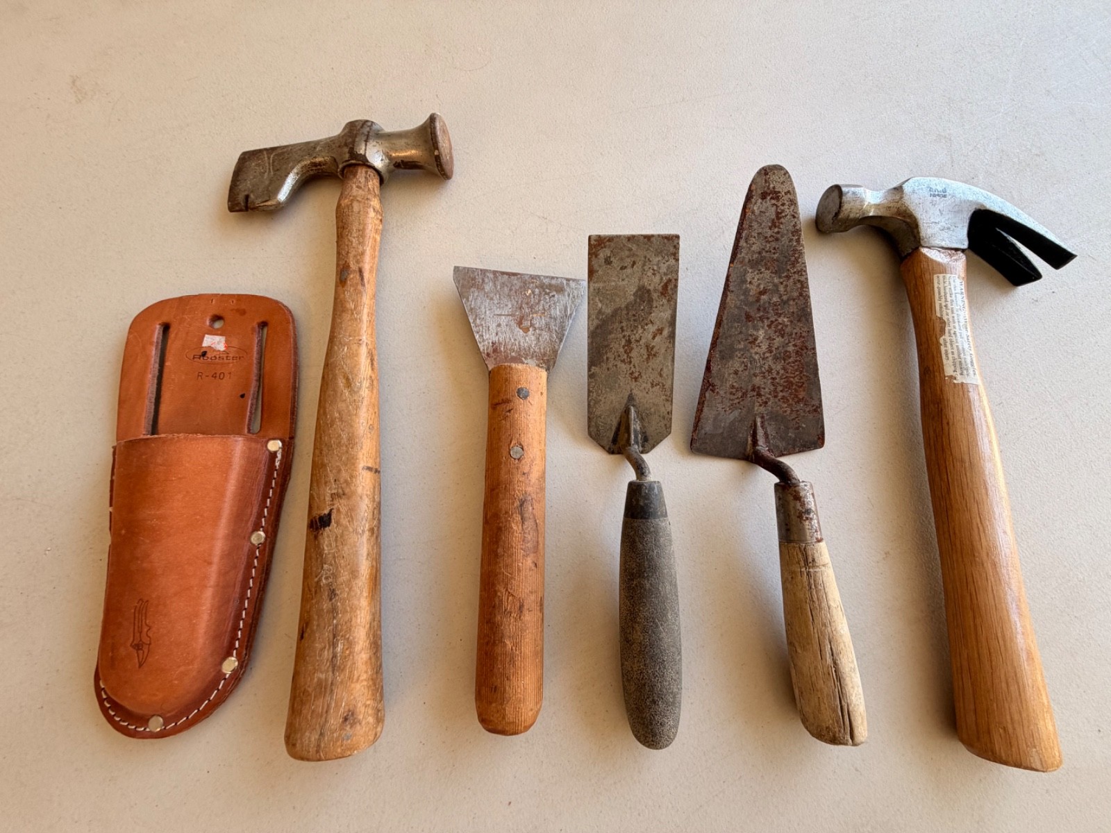 Lot of 6 mixed tool – vintage wood handle, rubber handle & leather holder
