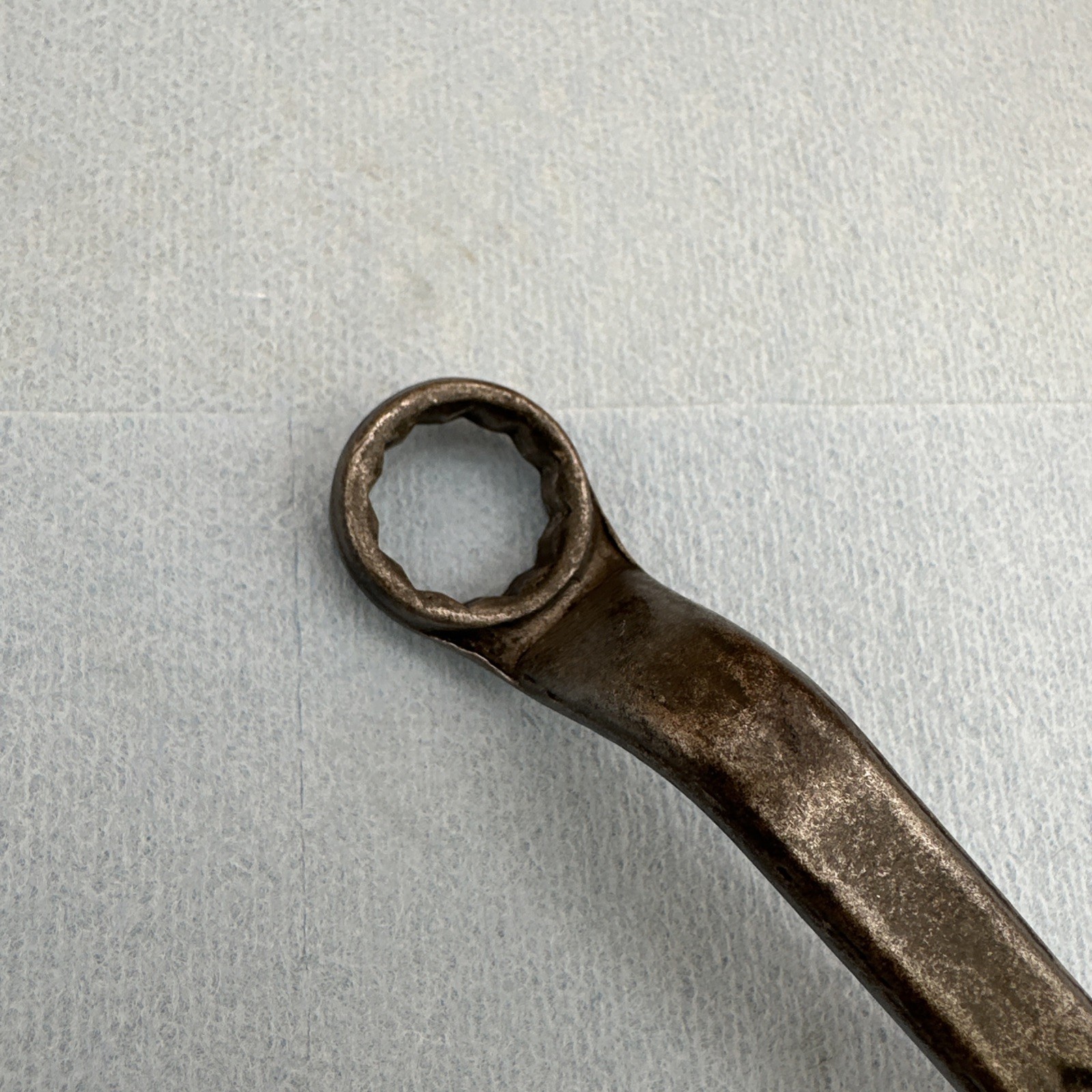 Forged Select Steel – 5/8″ X 11/16″ 12 Point Box Wrench Duro Indestro USA