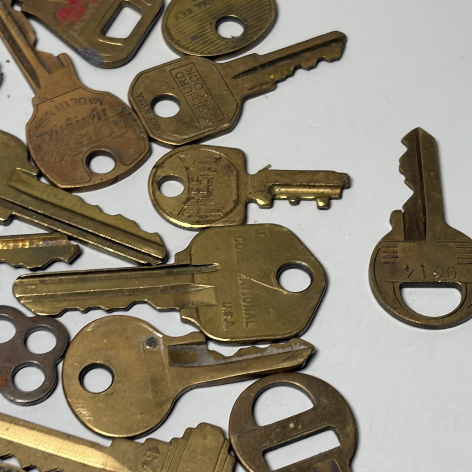 Lot of 25+ Decorative Keys Unique Mixed Styles Craft Repurpose Jewelry Brass