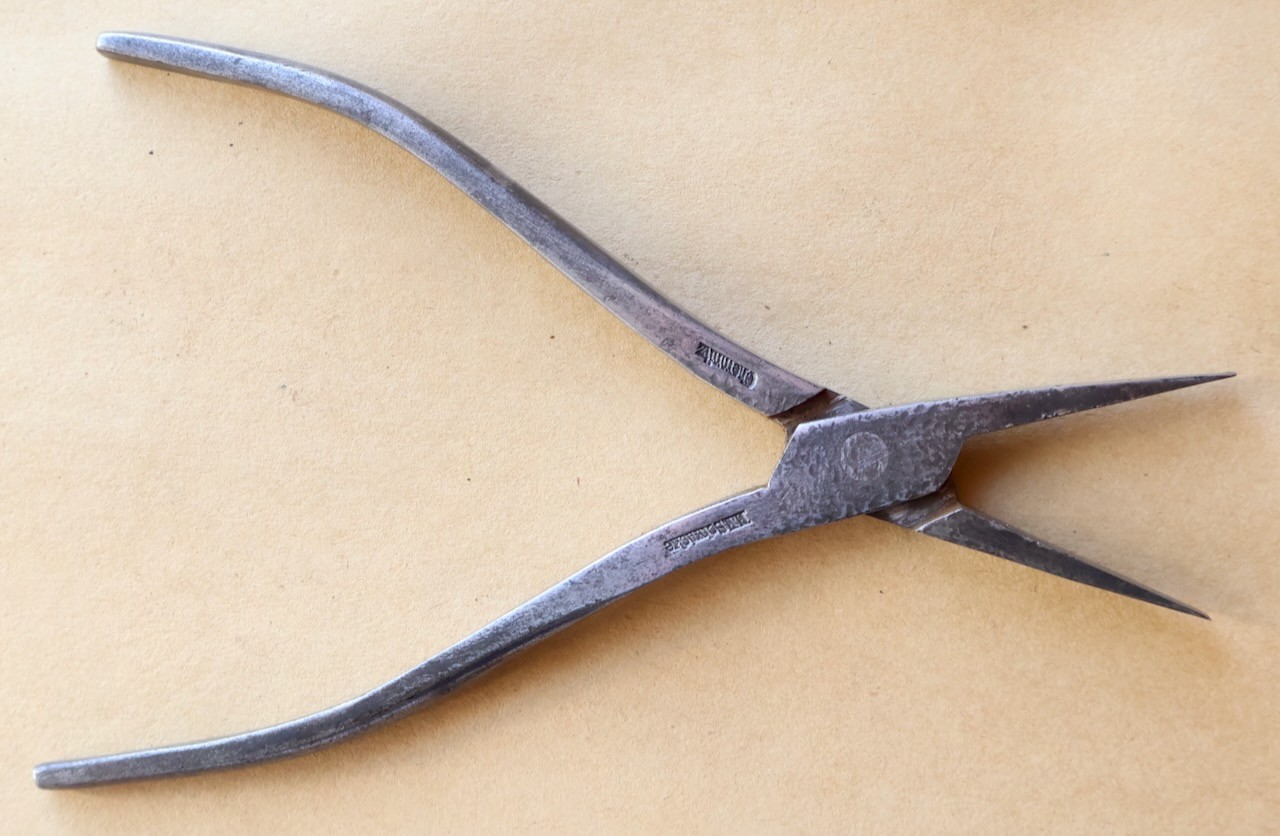 6.5″ H. F. Schnicke No. 361 Duckbill Pliers / Chemnitz Saxony Germany / MTT