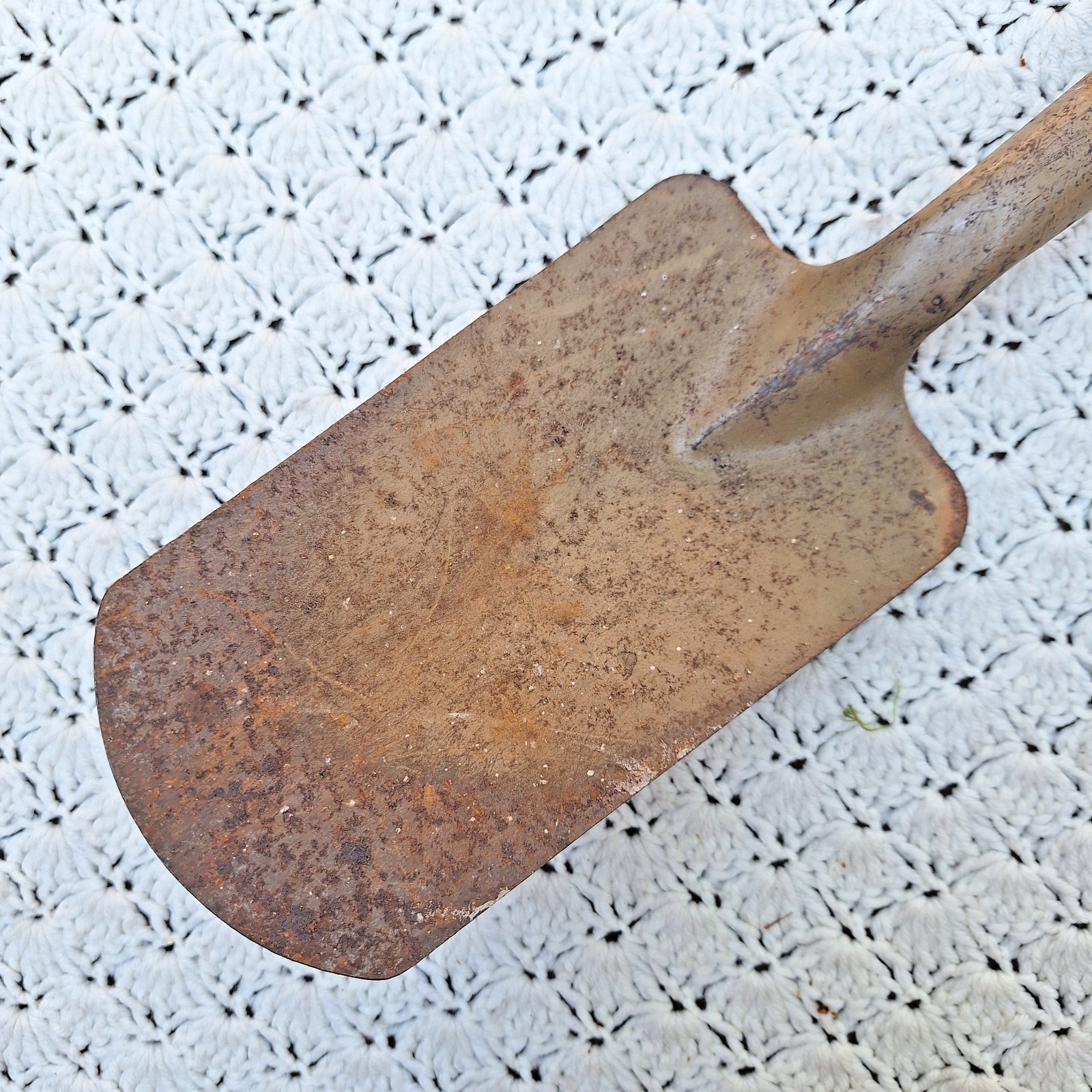 Vintage Danco Steel Razor Clam Shovel w/ Short Wood Handle – 35″