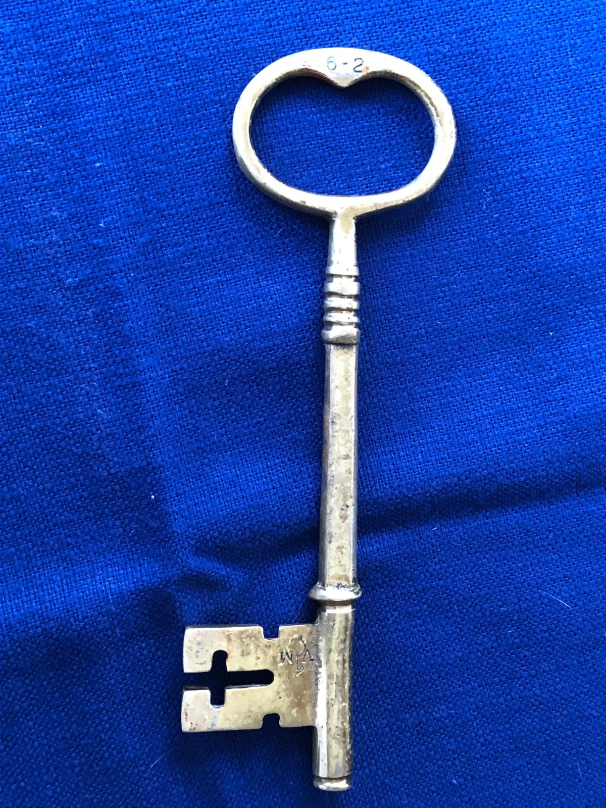 / Virginia Metal Crafters Key 6-2. Signed