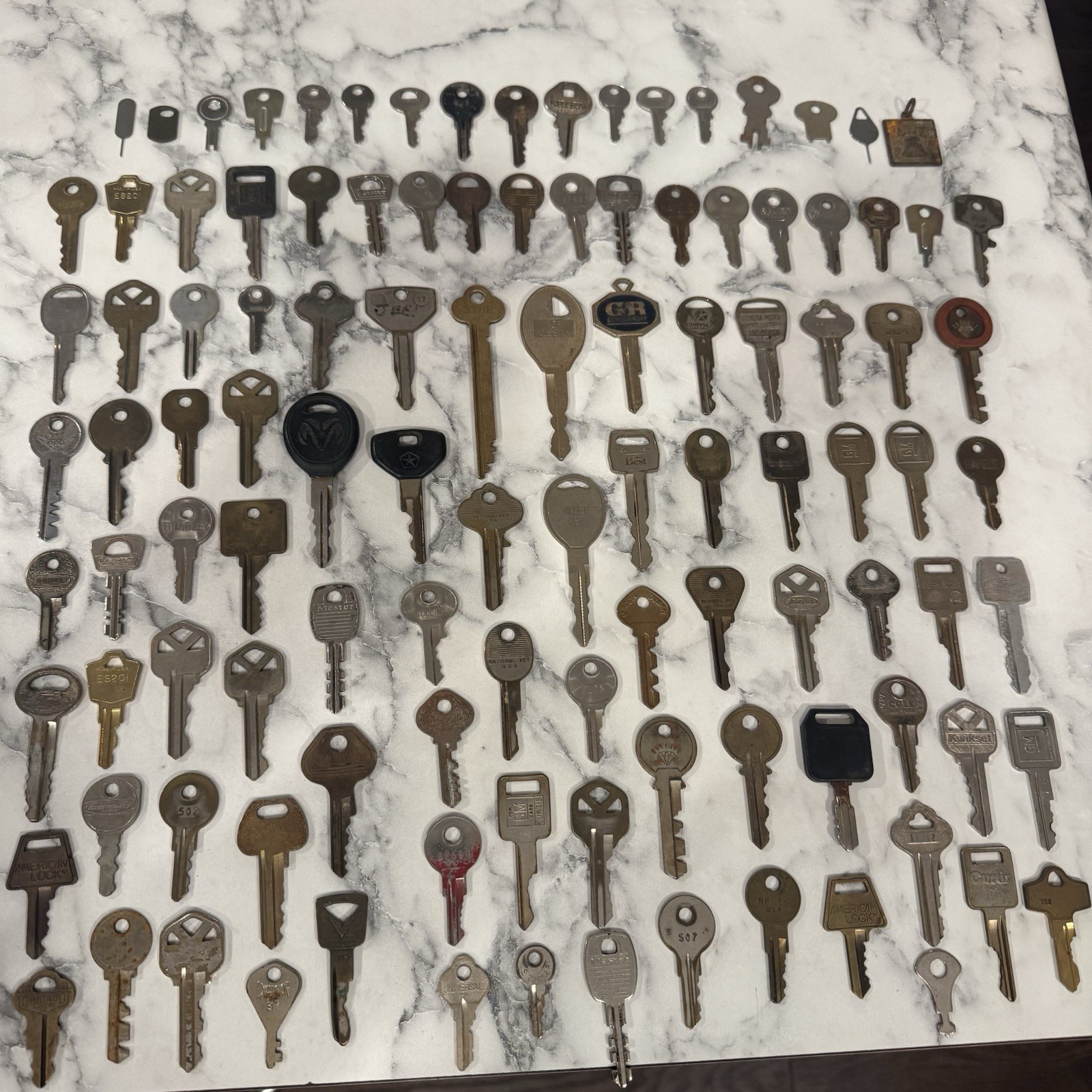 Vintage Key Lot Auto & Lock Keys Toyota Chrysler GM 100+ Mixed Old Keys