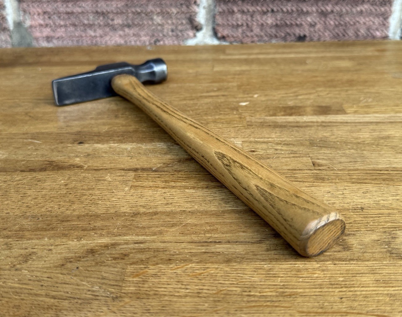Vintage 10oz I&H Sorby Joiners Tinsmiths Hammer Cross Pein Chipping Old Tool