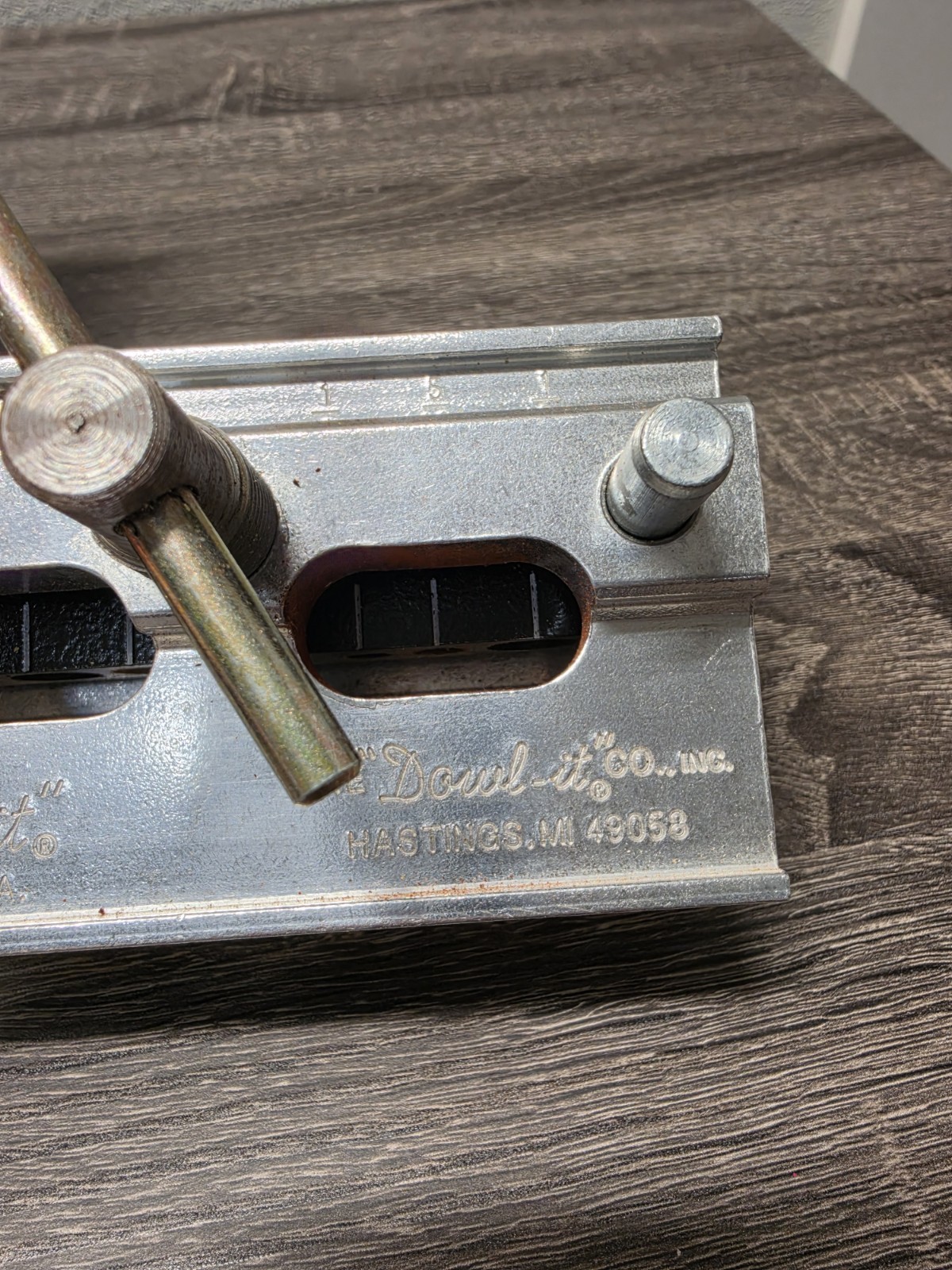 Dowl-It~Model 1000~Dowel Jig For Holes~Self Centering Drill Guide