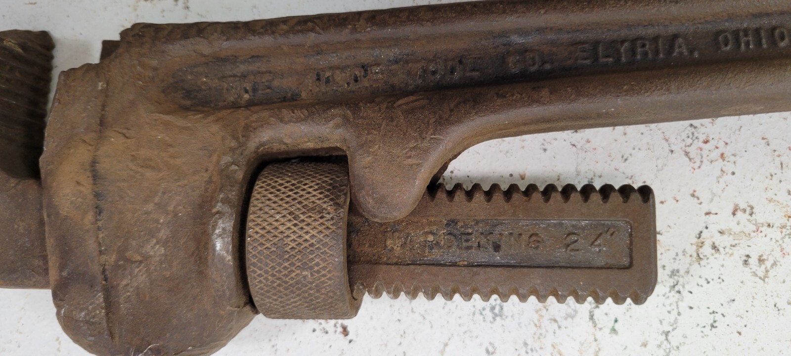 *PV36) Damaged Vintage Ridge Tool Rigid Heavy Duty Adjustable Jaw Pipe Wrench 24