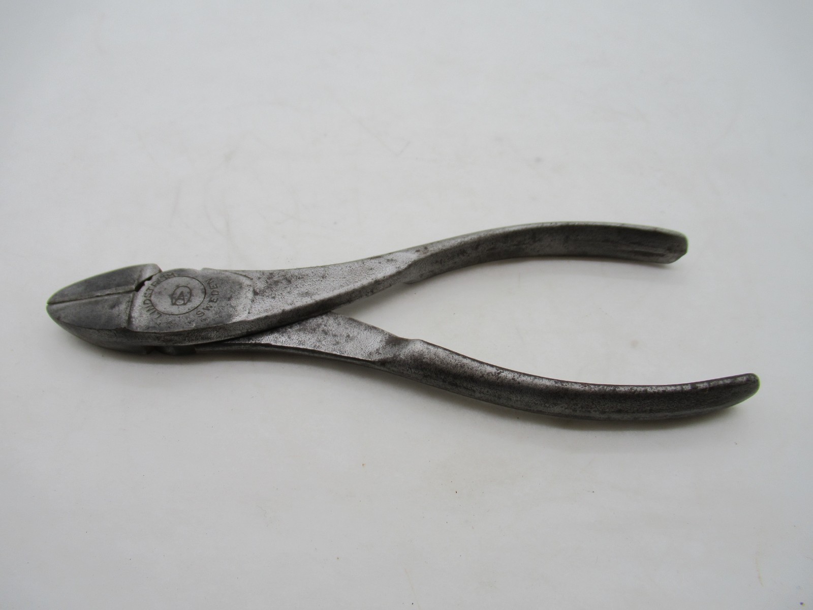 Lovely Vintage Lindstrom Sweden No 1613 5 1/2″ Piano Wire Cutters Side Cutters