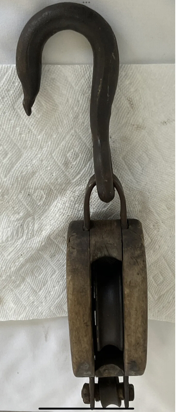 Vintage U-W Antique Farm Equipment Wooden Block Tackle Pully Hook /Great Display