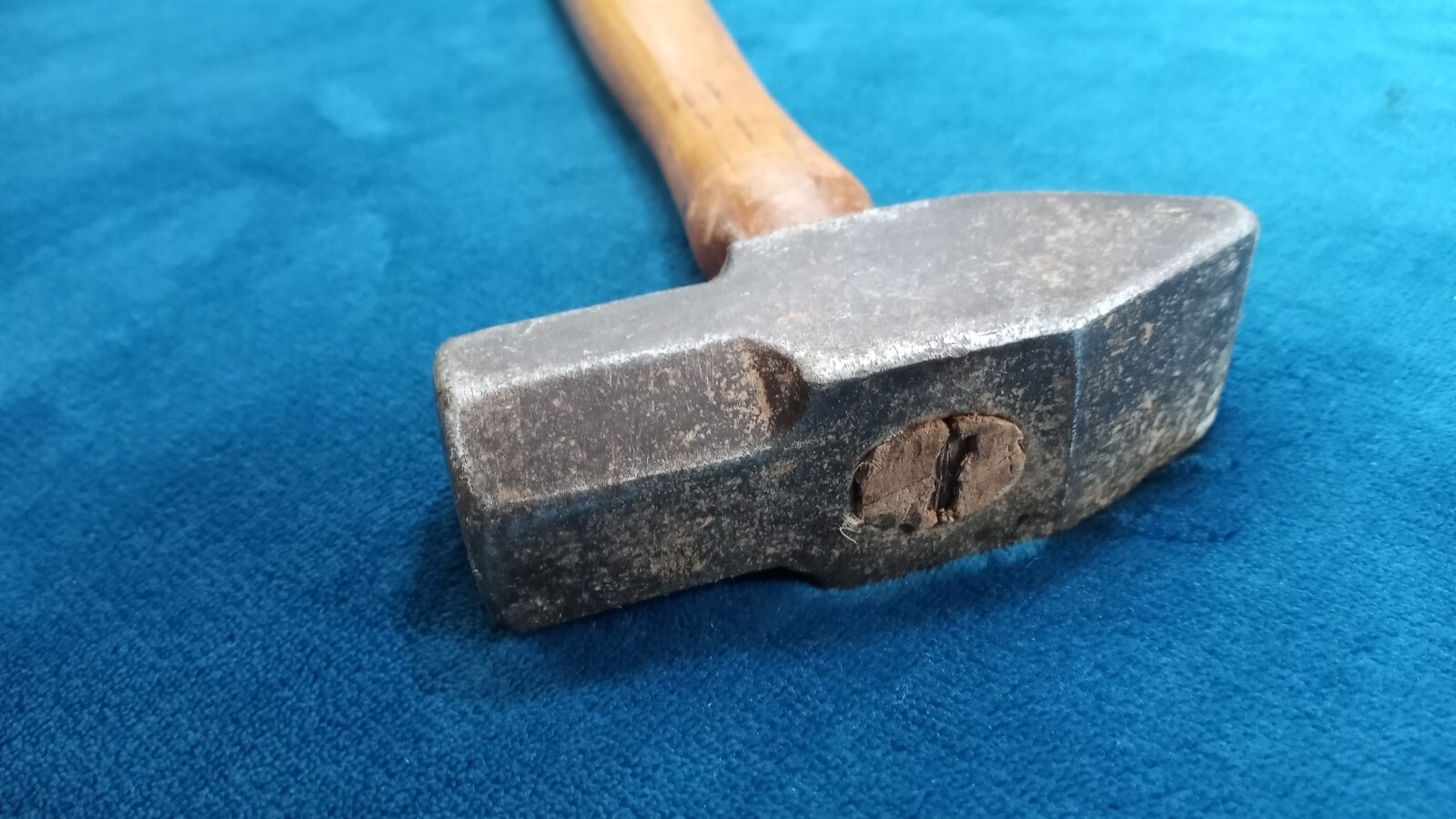 VINTAGE HUBBARD CROSS PEEN SLEDGEHAMMER 2 1/2 LBS HEAD BLACKSMITH HAMMER.
