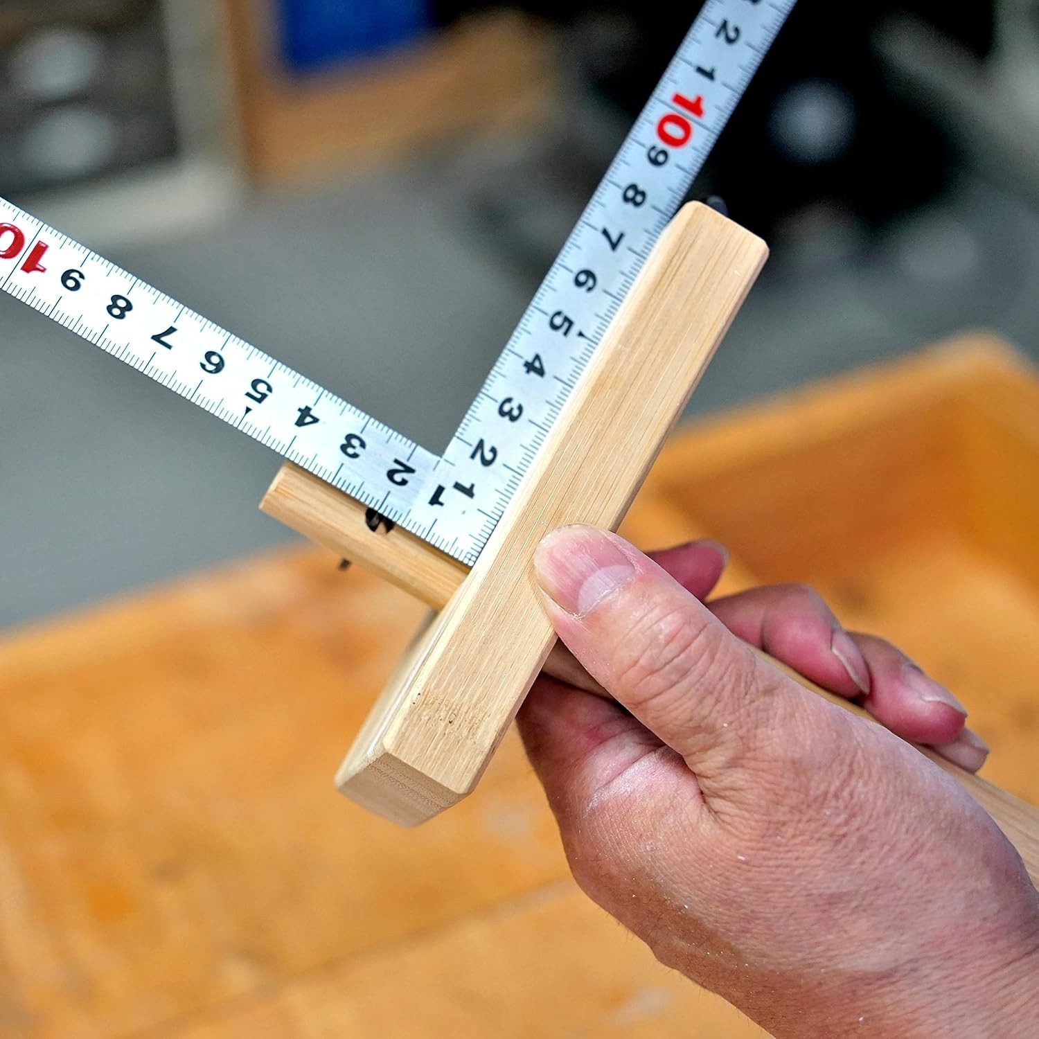 Compact Japanese Wood Marking Tool: Safe & Storable with Retractable Blade