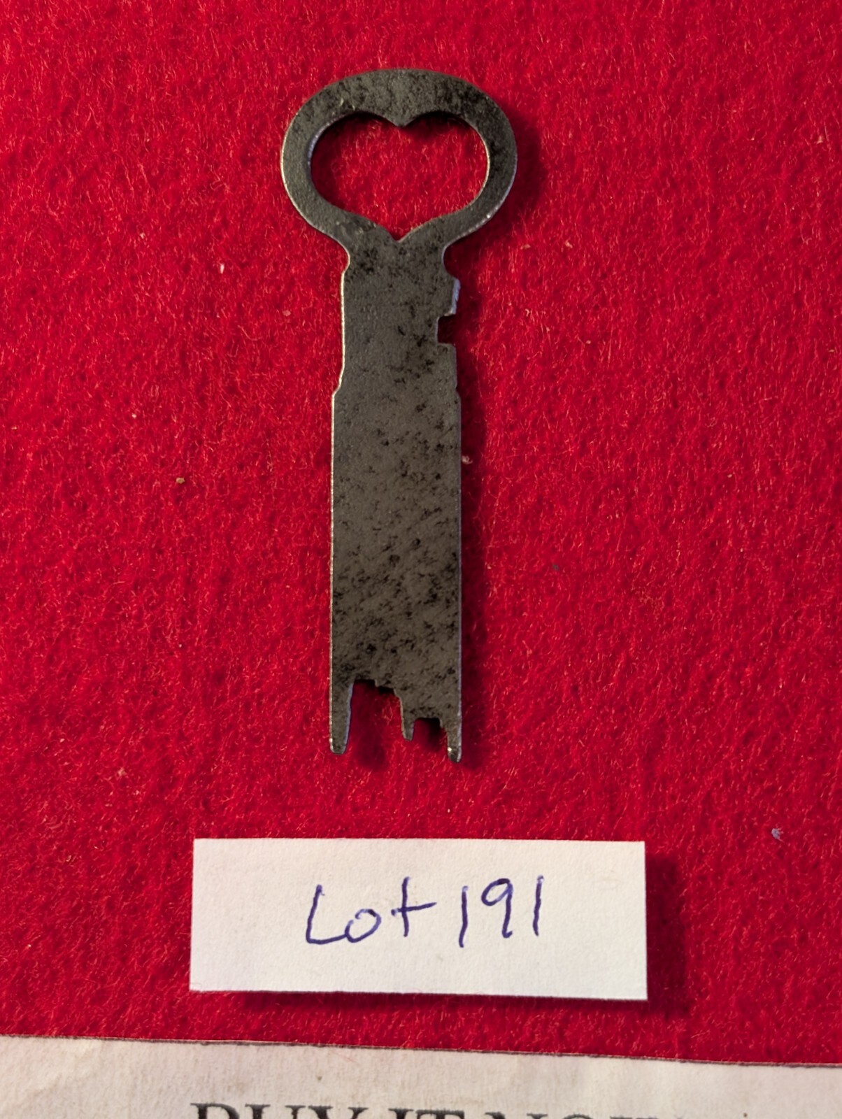 VINTAGE 1880’s “HEART LOOP” FLAT STEEL PADLOCK PUSH KEY, ANTIQUE KEY LOT #191