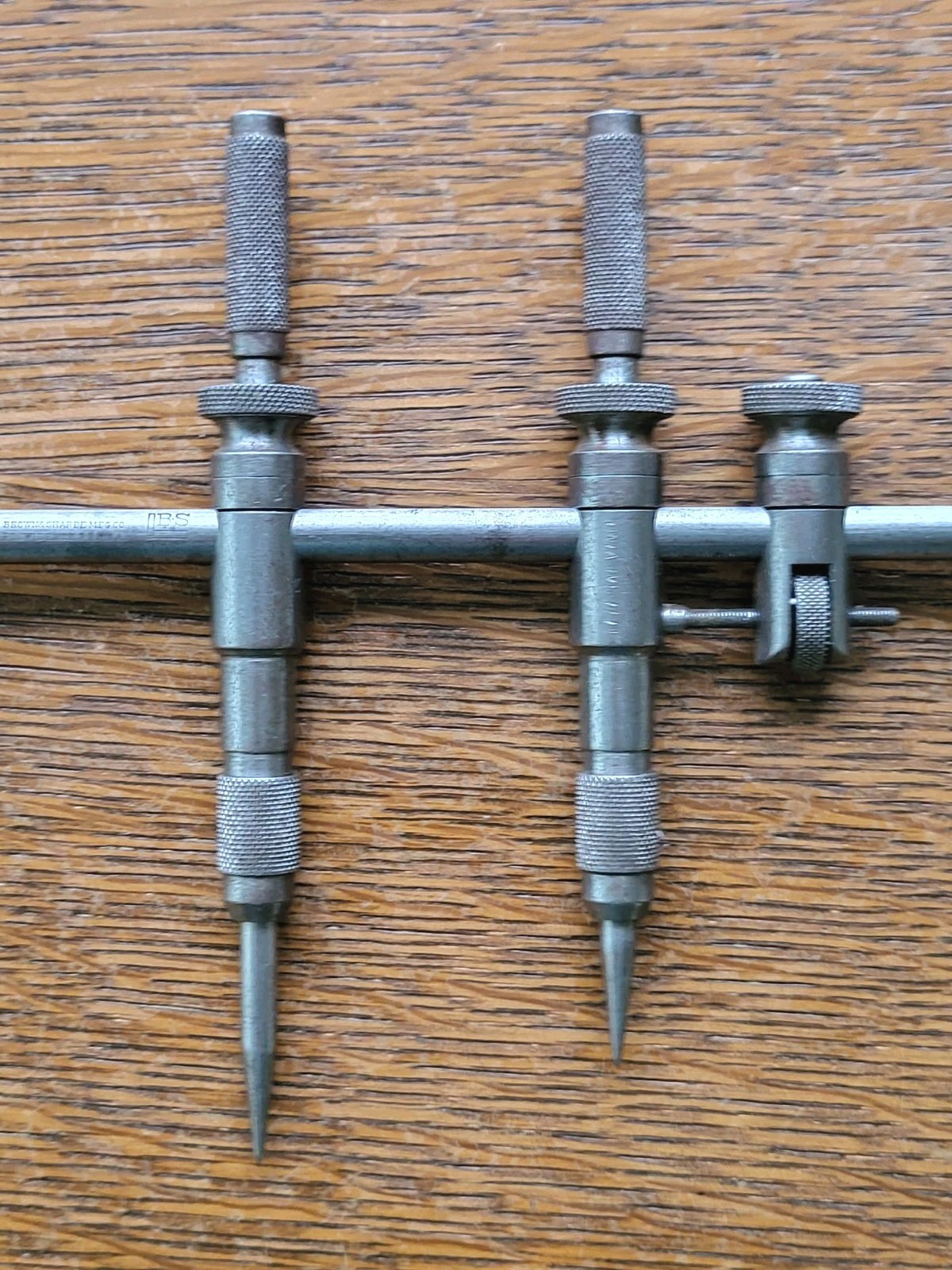 Vintage Brown & Sharpe No. 845 Trammel Points w/16 1/2″ Beam Machinist Tool USA