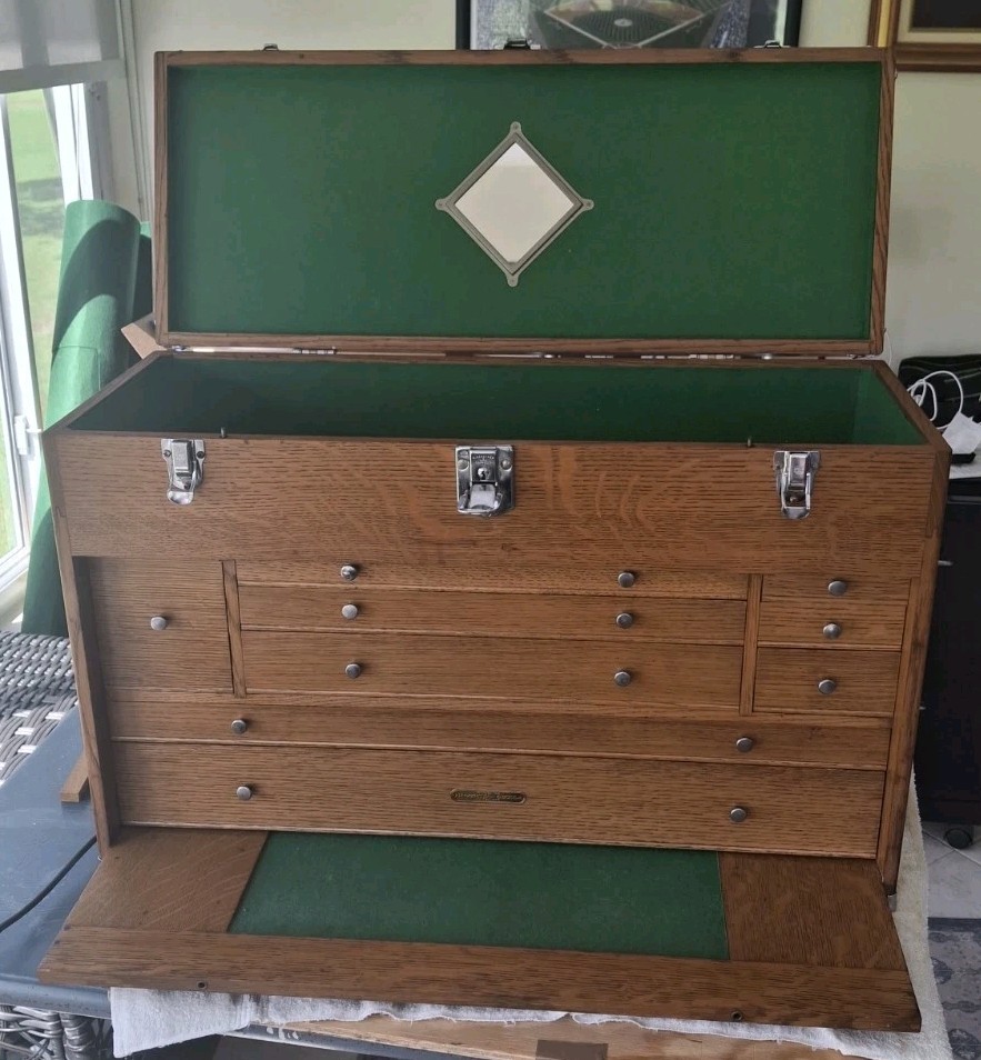 H Gerstner & Sons KY12 Walnut 9 Drawer Toolbox. Excellent Condition. W/Key