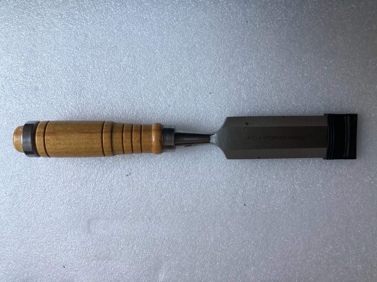 Wood Working Chisel Chrome Vanadium Blade Hardwood Handle 1 1/4″