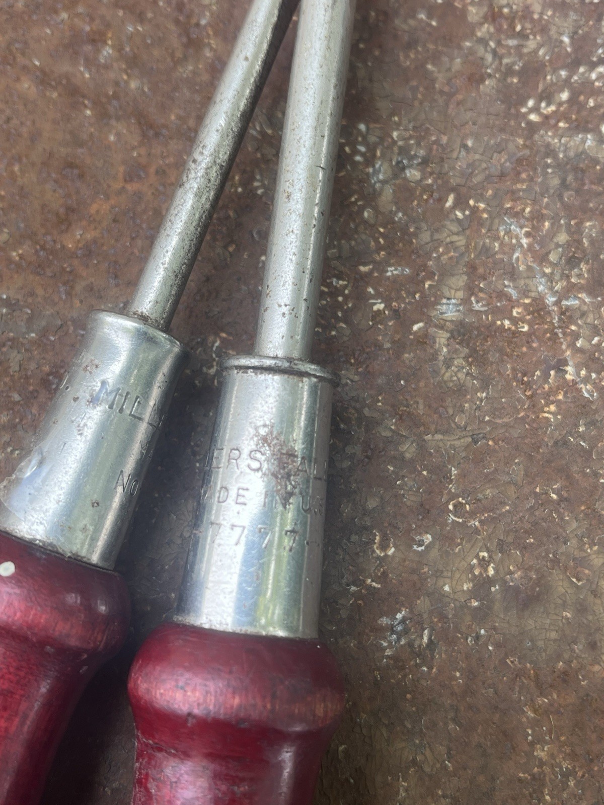 MILLERS FALLS CO. WOOD HANDLE SCREWDRIVER 7777 MADE USA