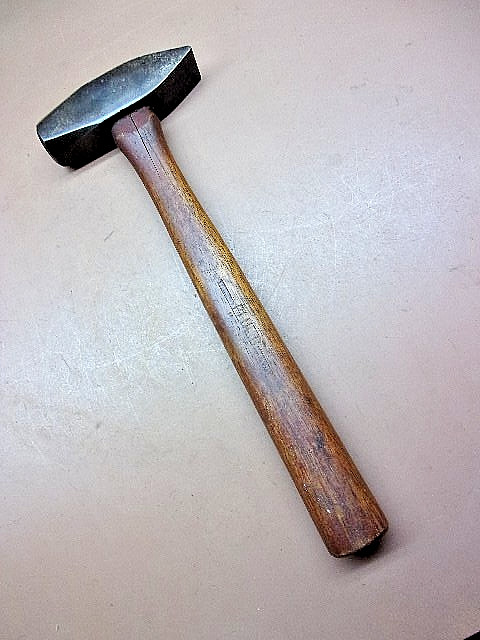 Vintage 2 Lb. PLUMB USA Cross Peen Hammer w/14″ Original Plumb Handle Minty!