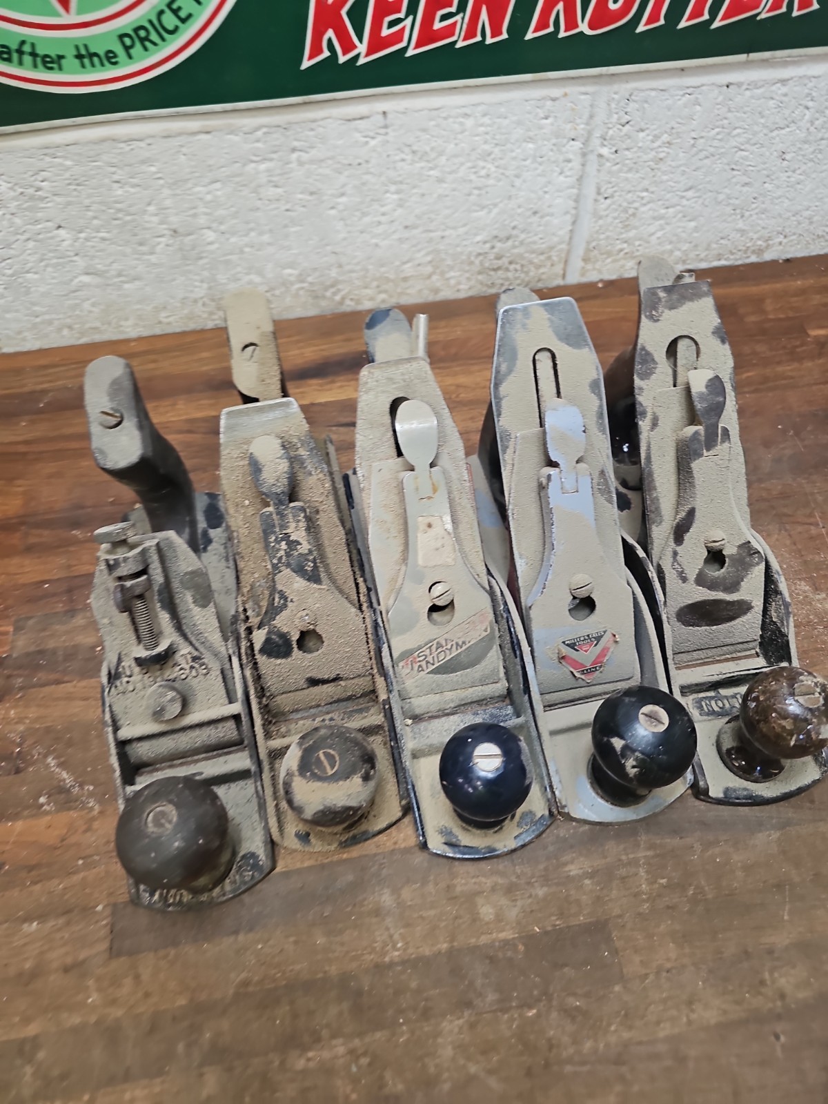 S46- 5 vintage No. 4 size Planes – Stanley Millers Falls Etc
