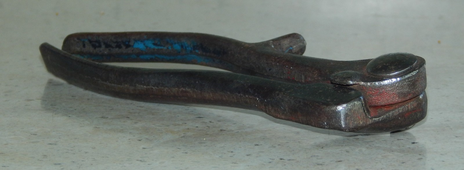 Vintage Antique SC Pat Pend Cast Iron Wire Line Crimper Pliers Crimping Tool