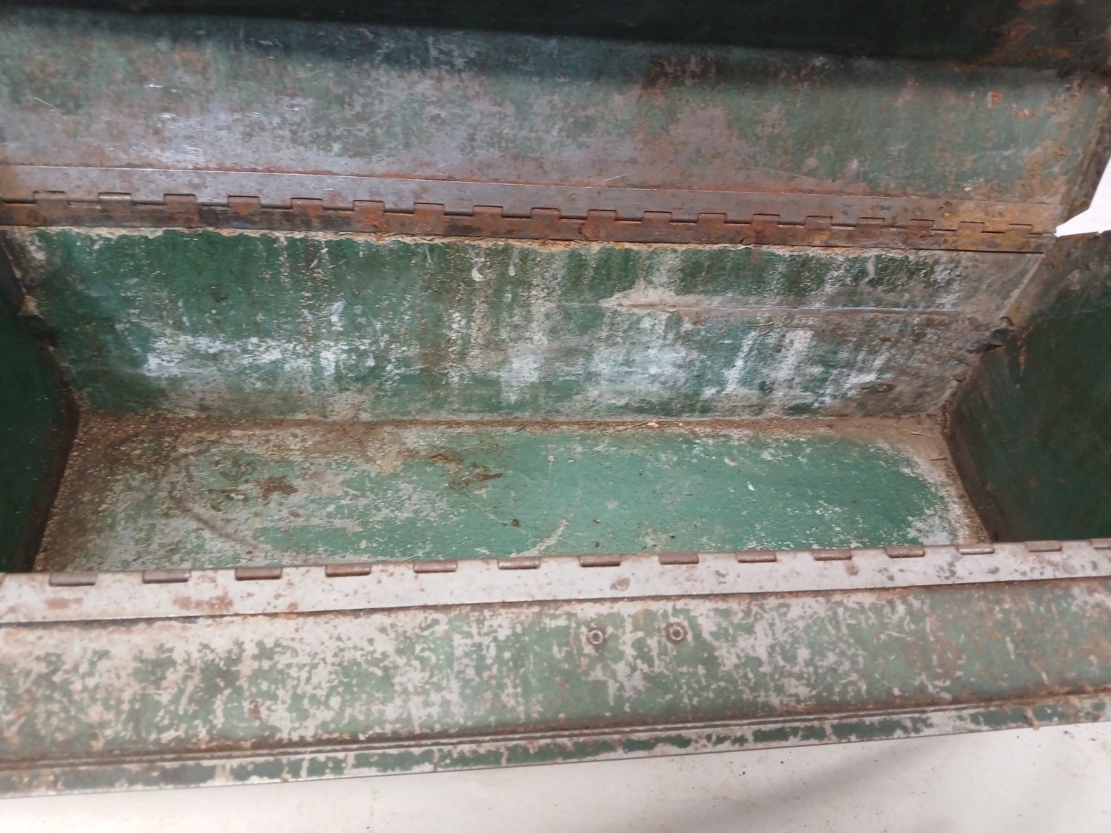 Vintage Metal Hip Roof Tool Box 19″ Green Rusty Industrial Garage Storage