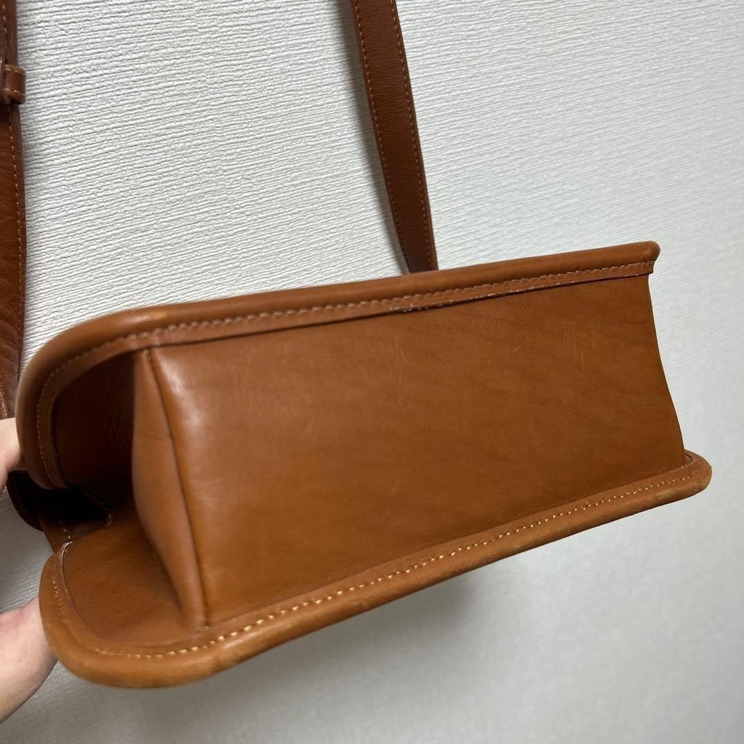 COACH Leather Shoulder Bag Brown Adjustable Strap Used