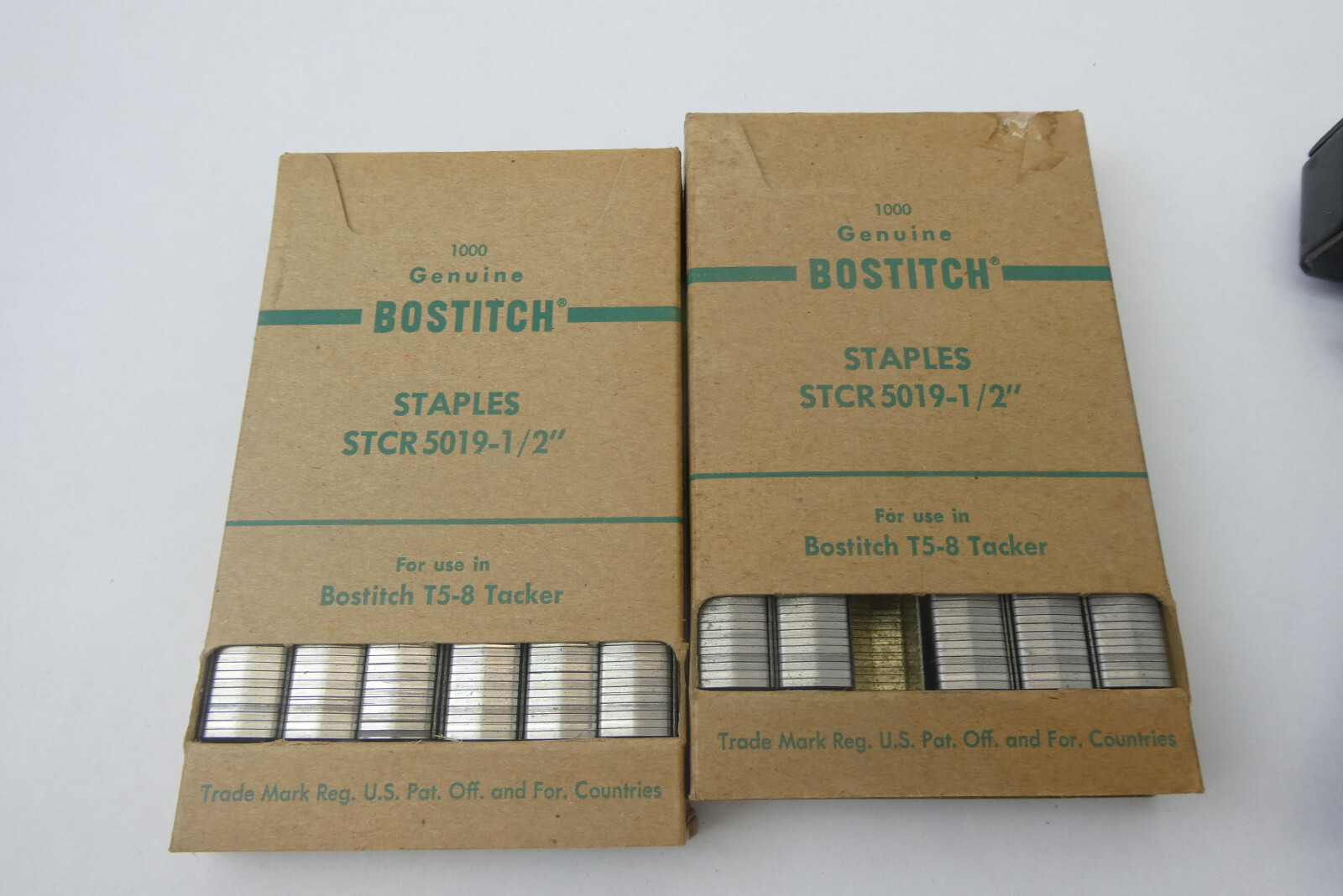 Genuine Bostitch Staples STCR5019 ½” Staples with Staple Gun T5 Used Working