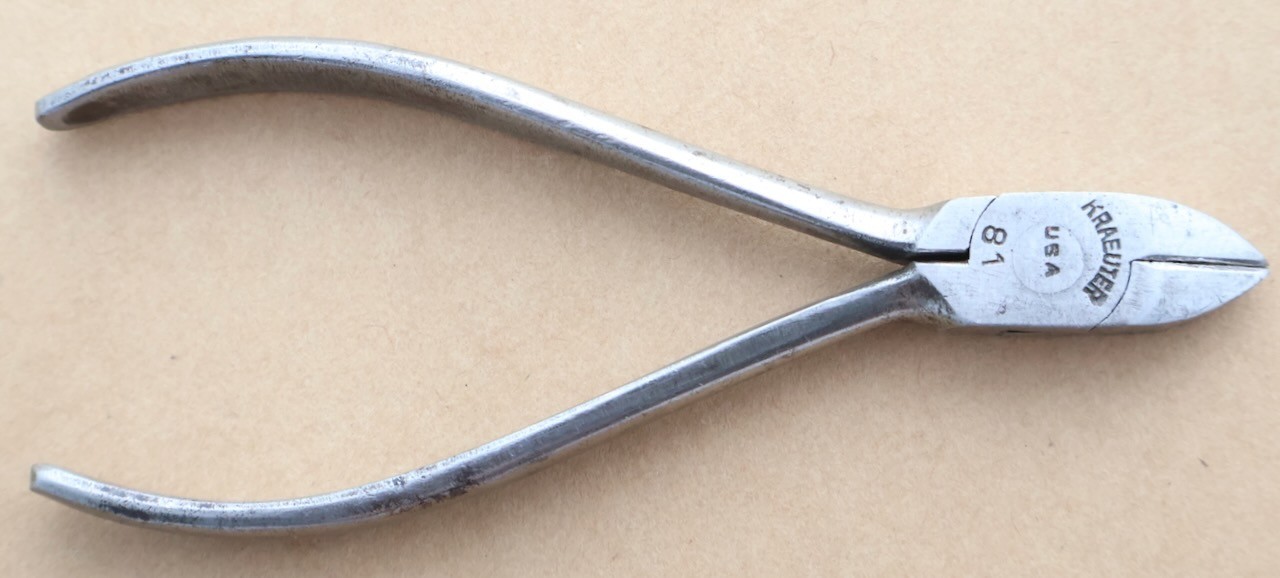 Vintage 4 1/4″ Kraeuter (USA) No. 81 Diagonal Wire Cutter – Pliers / MT Tools