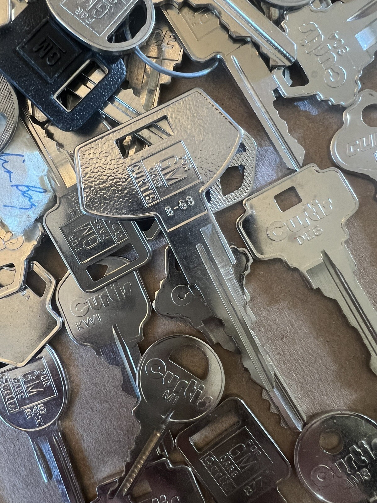 VINTAGE Car Keys Cars Curtis Lot 550