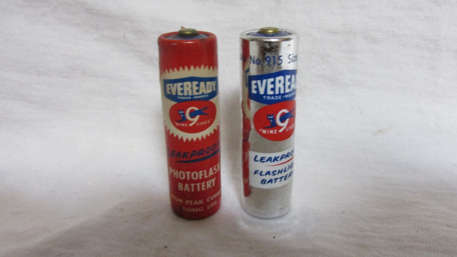 VINTAGE EVEREADY AA BATTERIES