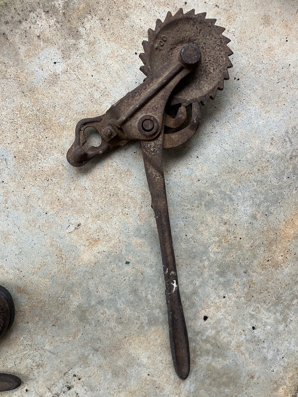 Antique Lamb Wire Fence Stretcher Cast Iron Ratchet Puller Hoist Adrian Michigan