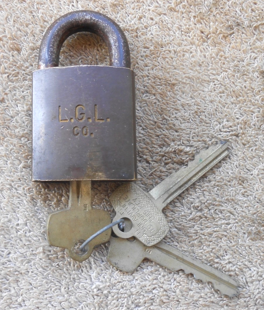 L.G.L. Vintage BEST Logo Padlock with 3 Keys ! Control Key