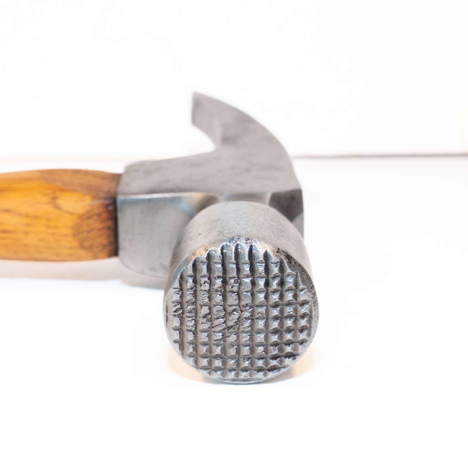 Vintage Steel Framing Hammer Milled Face 15-1/4″ Length Wood Handle 1 lb 15 oz