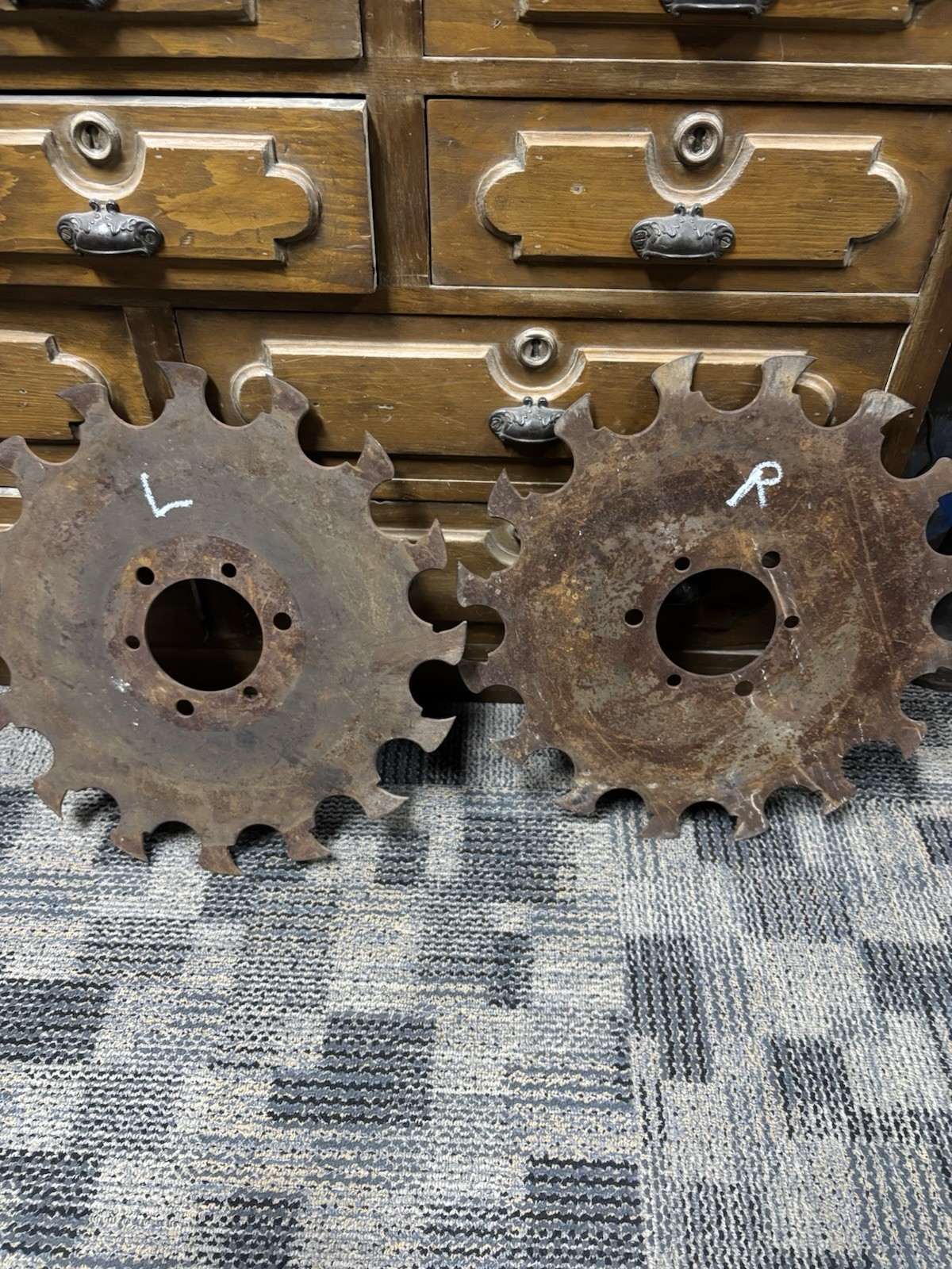 pair Antique Saw Blade 18″ Circular Saw Mill Edger Inserted Tooth use or decor