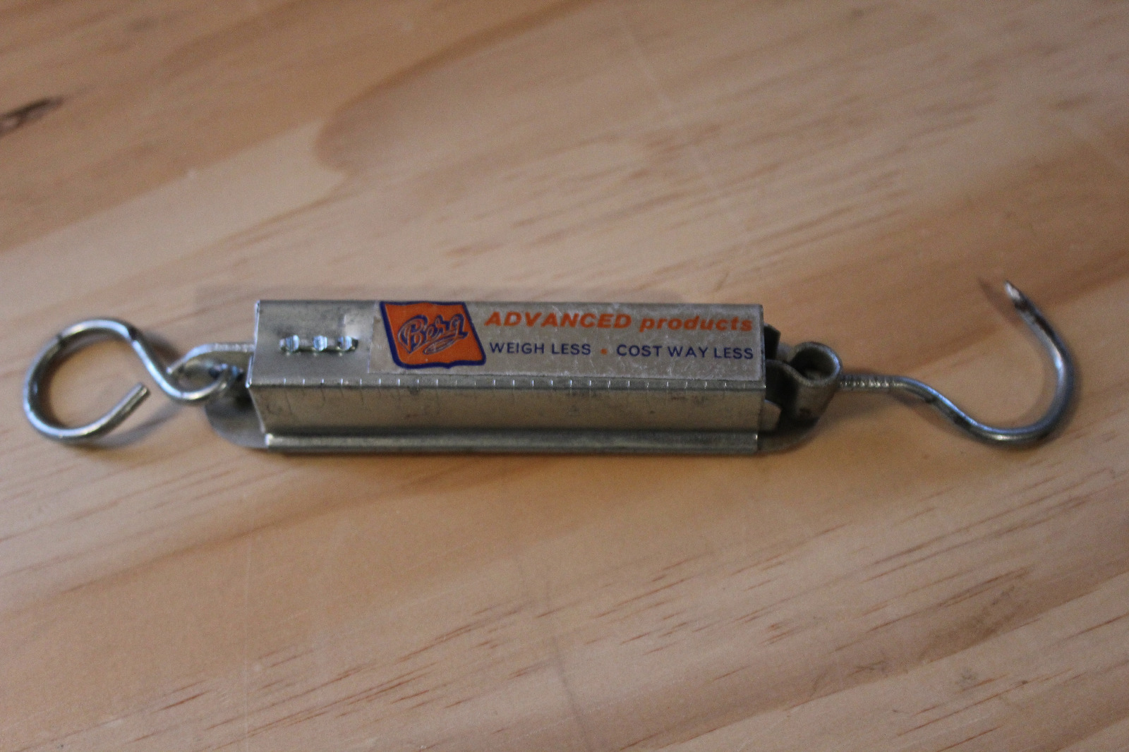 Hanson USA Hanging 25 lb Scale Advertising Berg Advanced Products