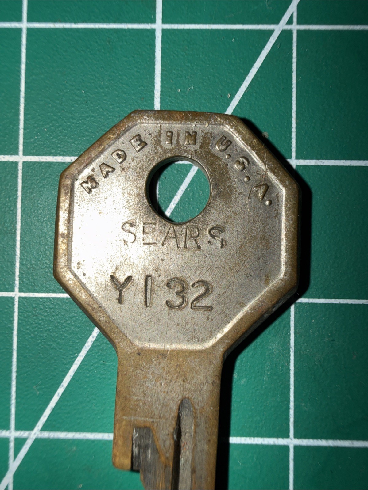 Vintage Sears Curtis Key Company Bulldog Logo Key Y132 Cleveland, OH