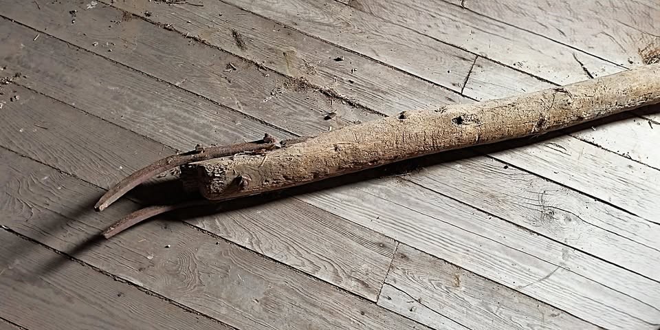 Double-Hook Antique Log Puller / Timber Drag Hook (late 1800s)