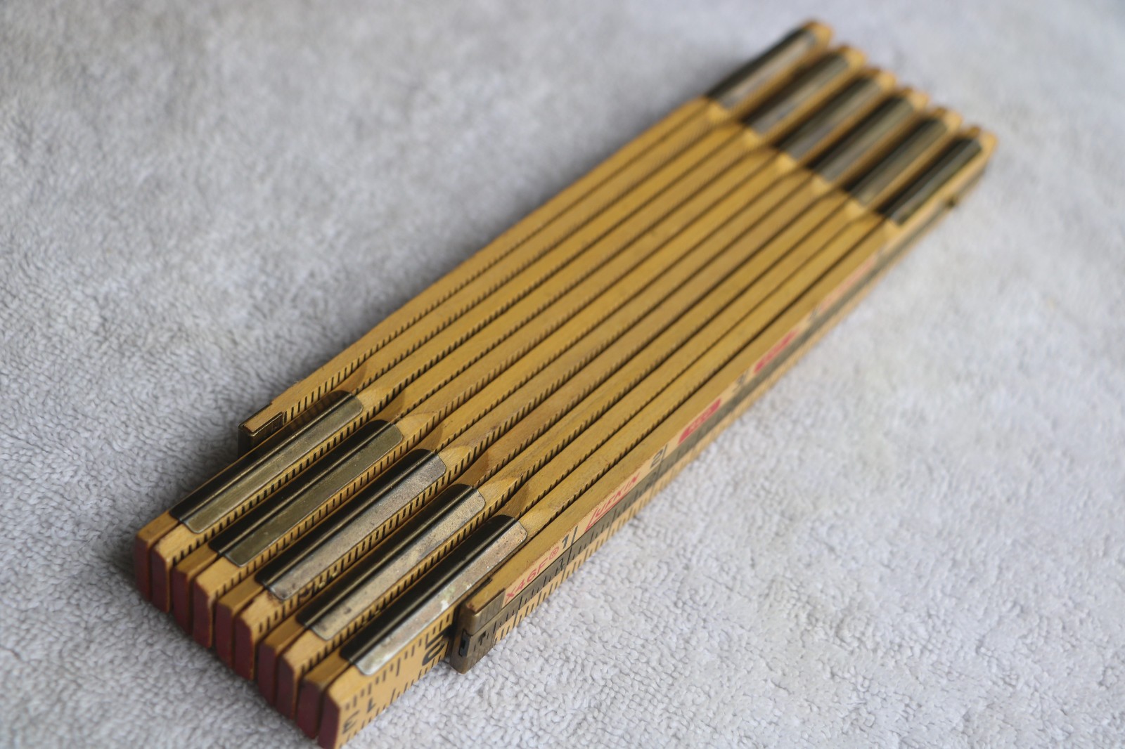 VINTAGE LUFKIN X46F RED END 72″ + 6″ RULE