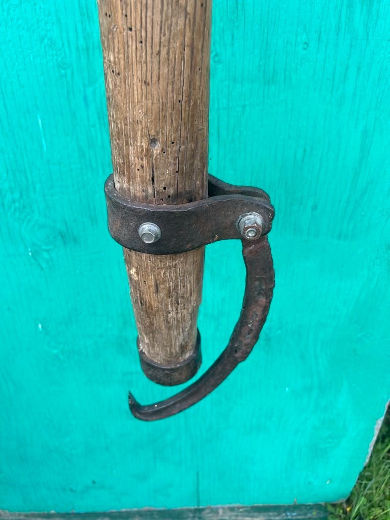 ANTIQUE Cant Hook 39″ Log Roller Peavey Lumber Jack Mill Tool in Good Condition