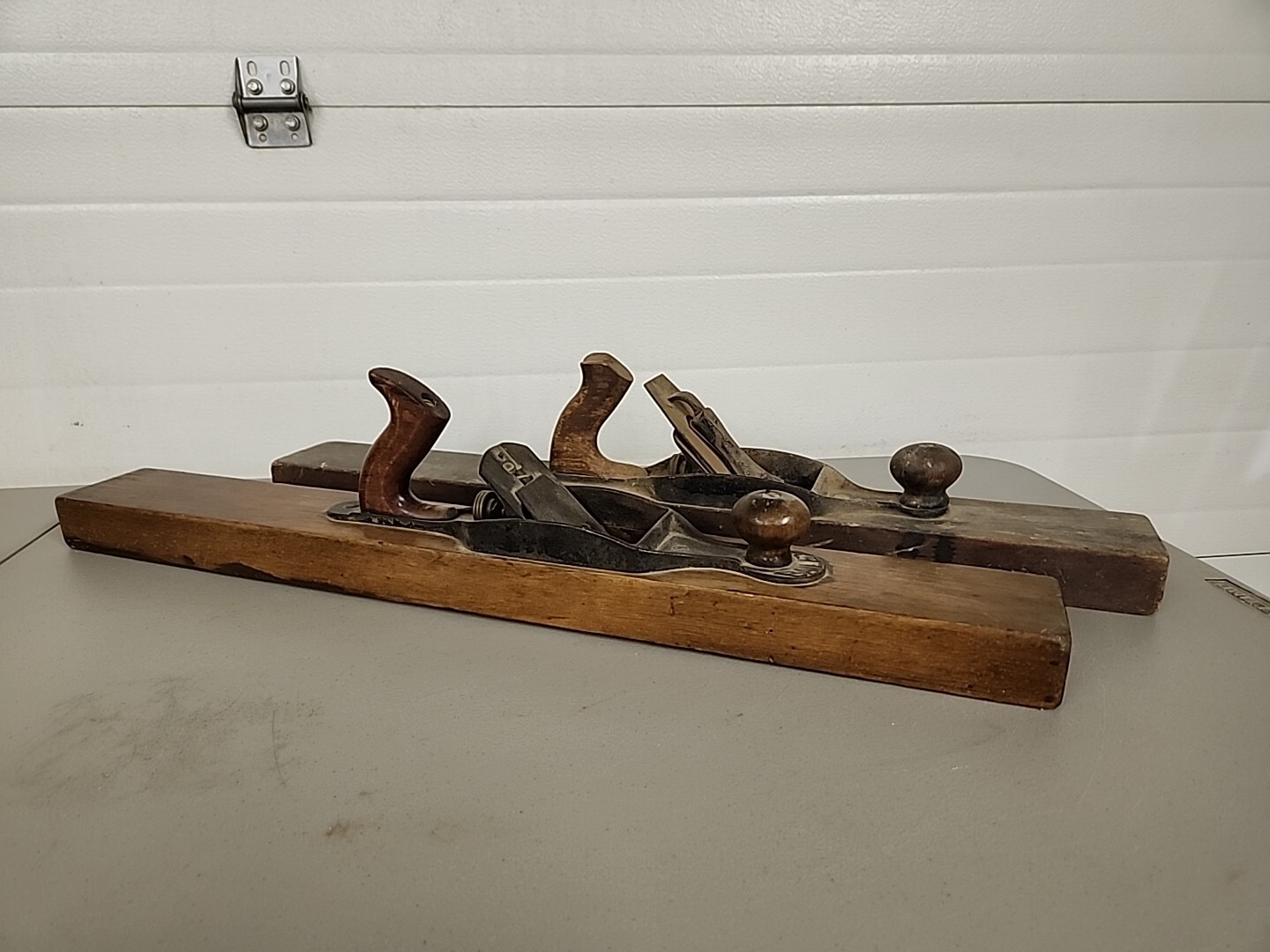 2x Antique Transitional Wood Plane Bailey 28″