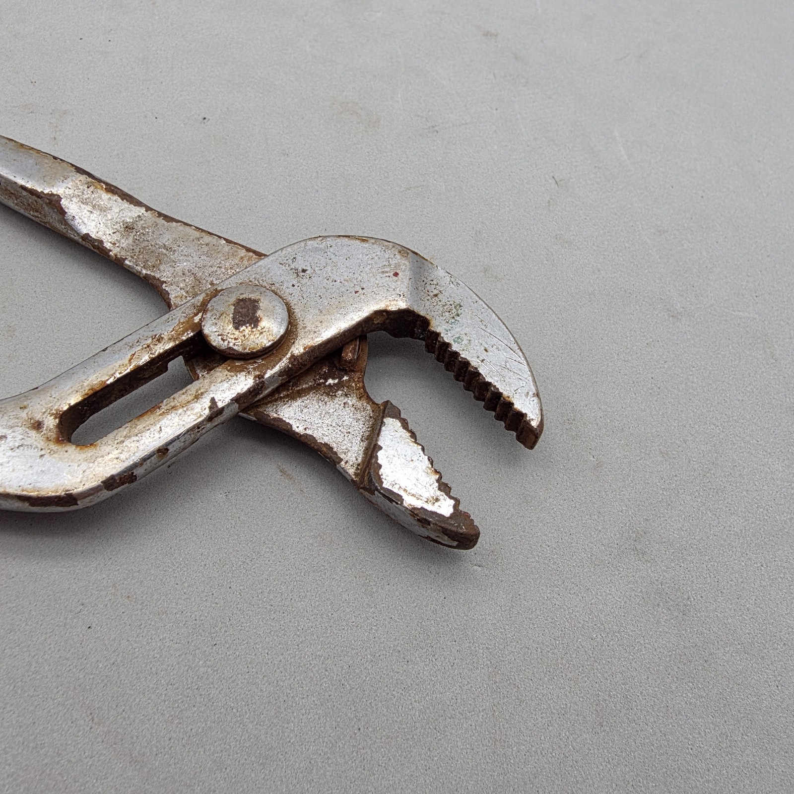 Vintage Craftsman 9 1/2″ Slip Joint Channel Lock Style Pliers Rope Handles USA