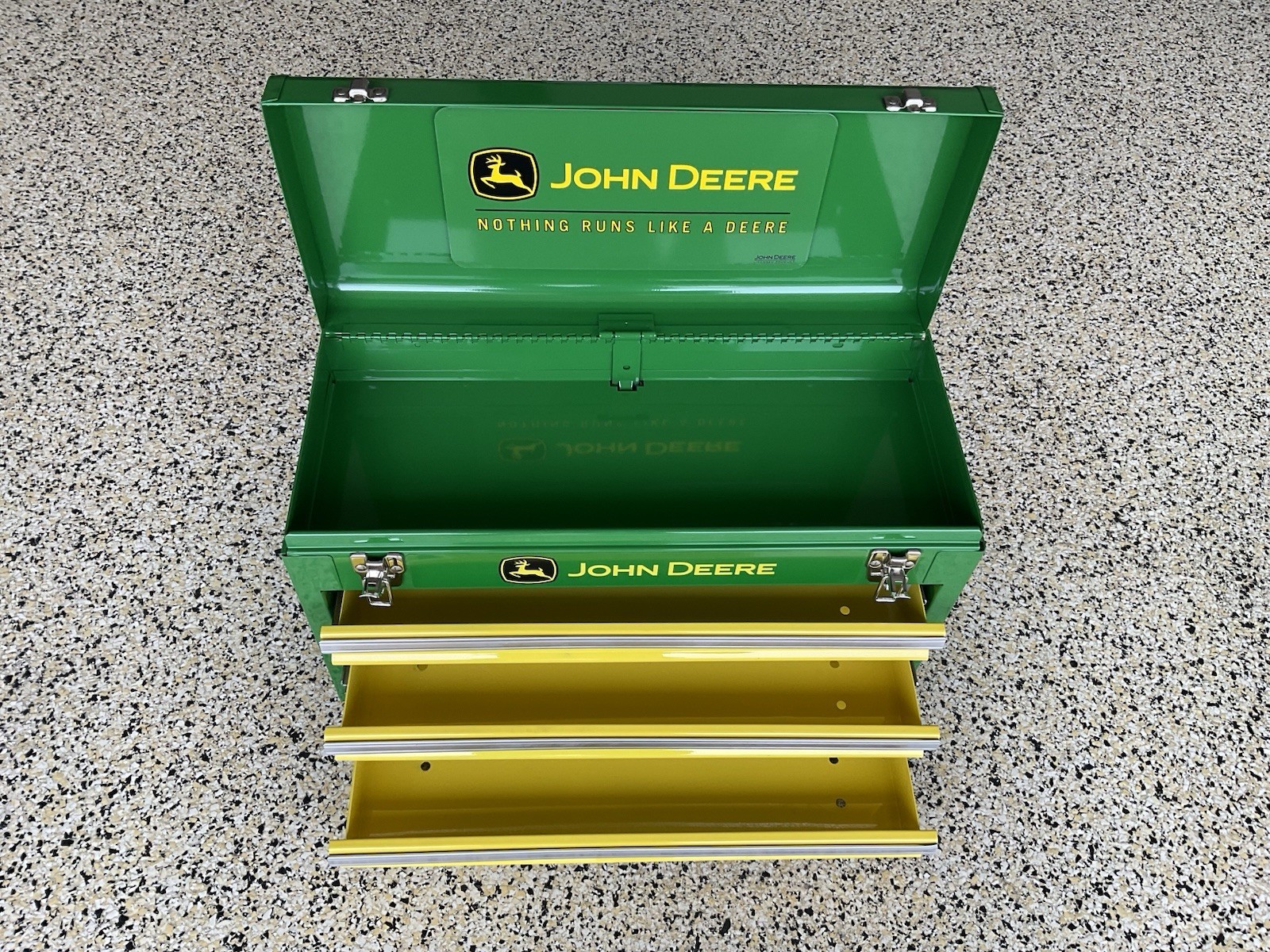 John Deere 20” Portable Chest Tool Box Made By Waterloo Industries – NEW IN BOX