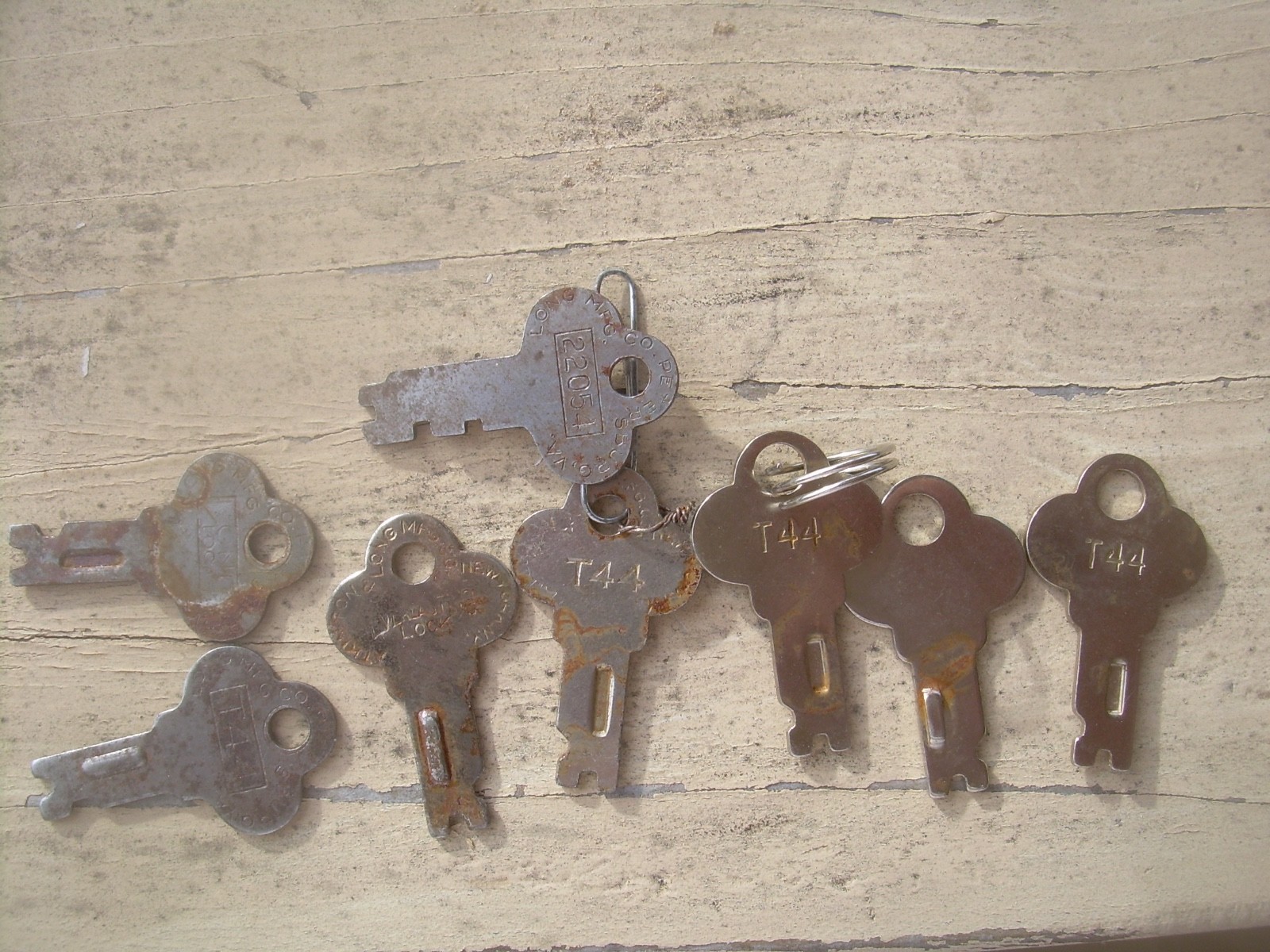 GB Stylite suitcase keys, see seller’s other Trunk keys T46, THF SHANGHAI, 8446