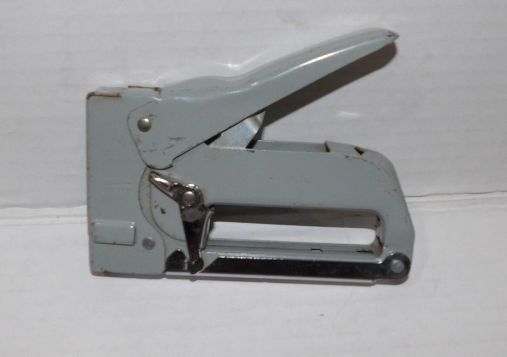 Vtg 1950’s Swingline gray Stapler #101 tacker industrial heavy duty