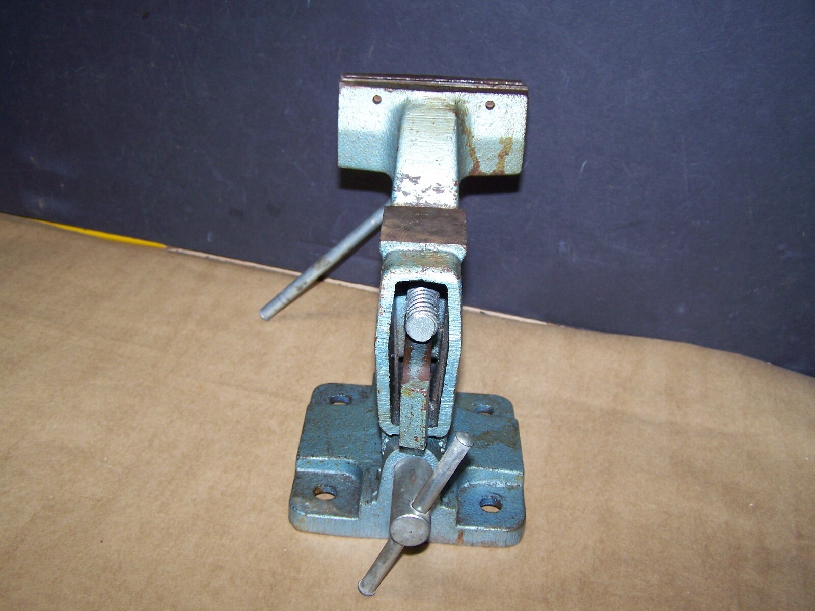 VTG WILTON 4″ JAWS TILT CAST IRON 15lb VISE PAT PENDING MADE USA ORIGINAL FINISH