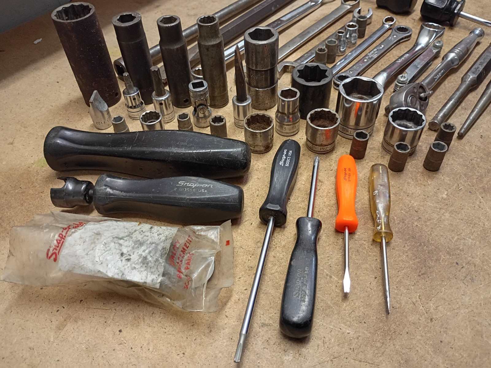 Vintage SNAP-ON Tools Lot! Snap On Lot Of 50 Tools.