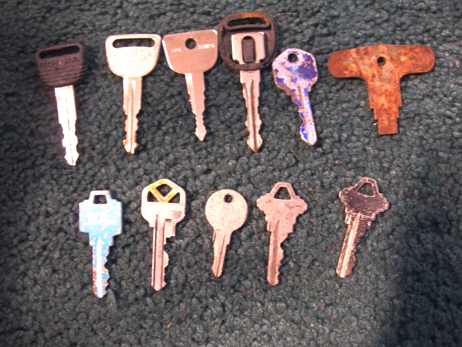 11 all in lot,estate collection Keys VTG Honda,CH545,,Curtis,more