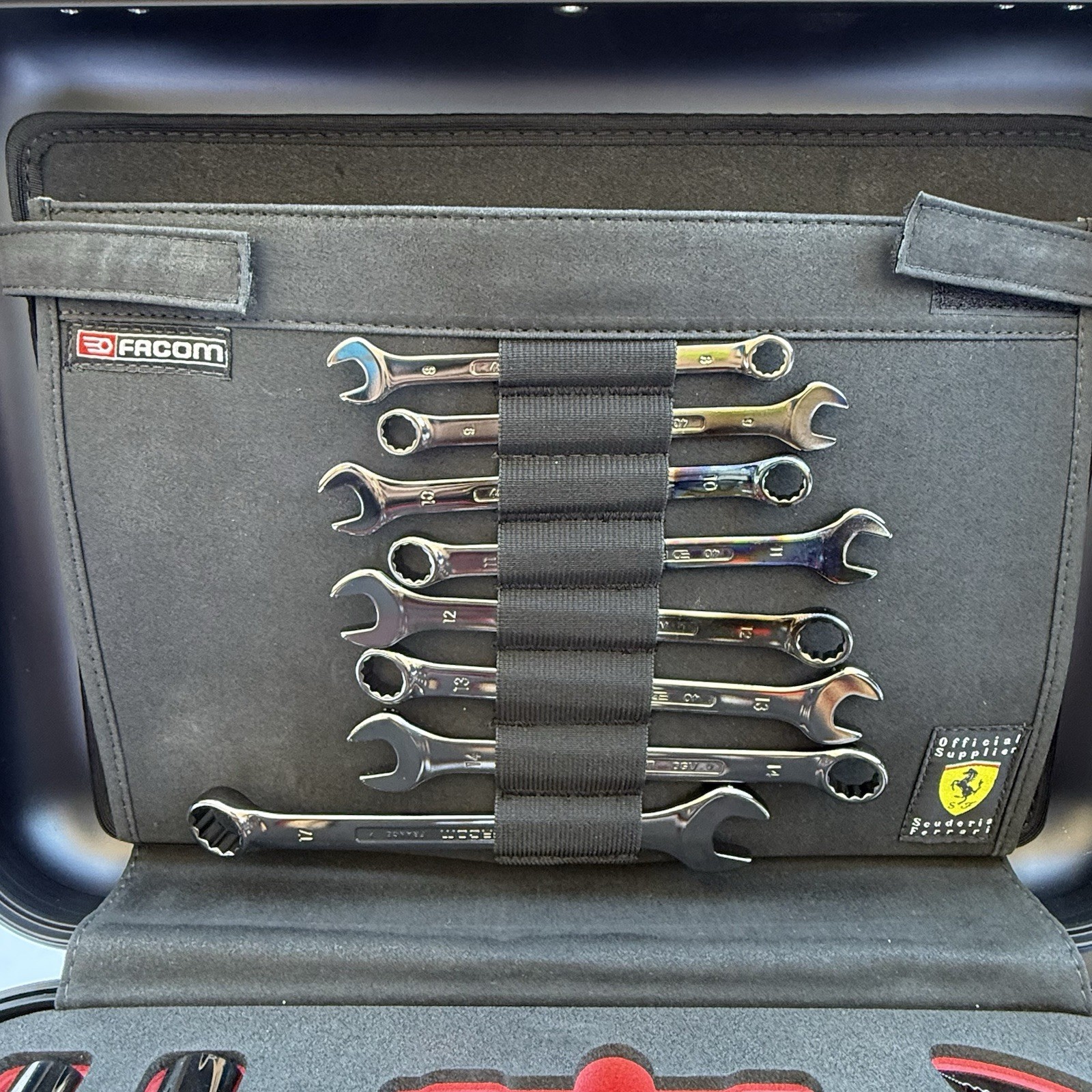 Vintage Ferrari Ltd Edition 34-Piece Toolset w/Case Facom #1206 of 2000-Mondial