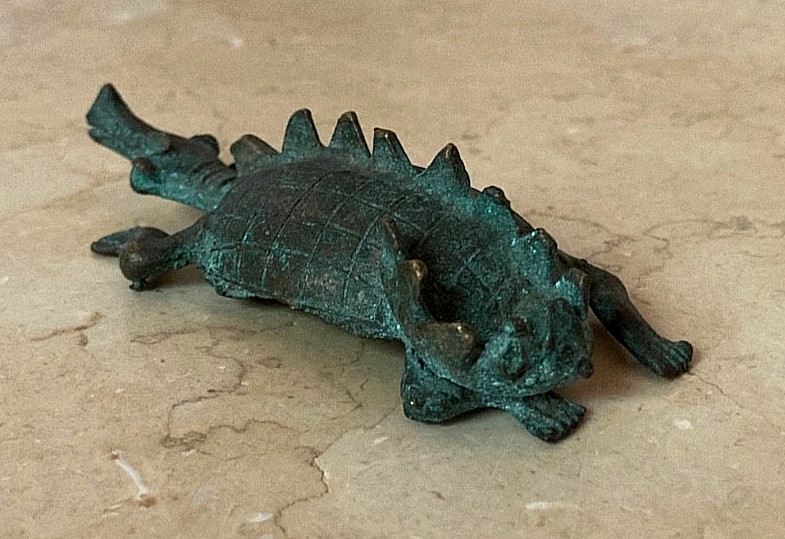 RARE! MUSEUM QUALITY ANTIQUE ASHANTI SOLID BRASS CROCODILE GOLDWEIGHT 3 1/2″