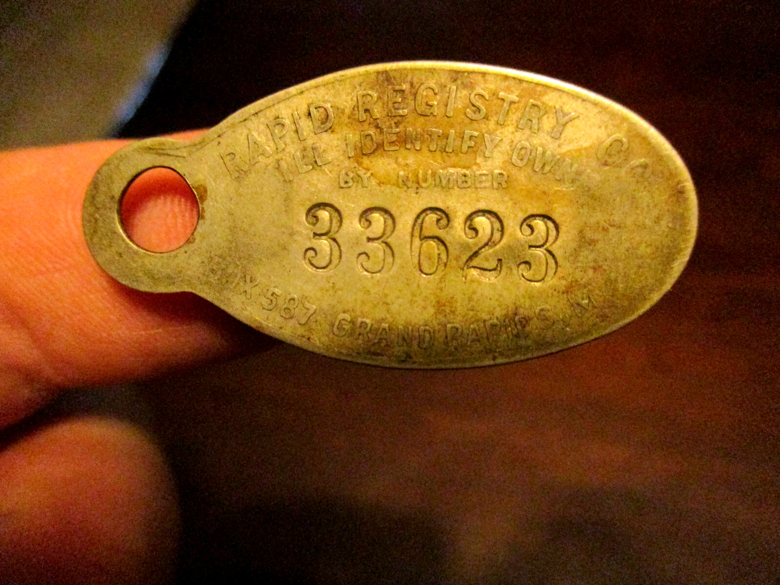 DROP IN ANY LETTER BOX 1 DOLLAR REWARD REGISTRY CO GRAND RAPIDS M KEY TAG FOB