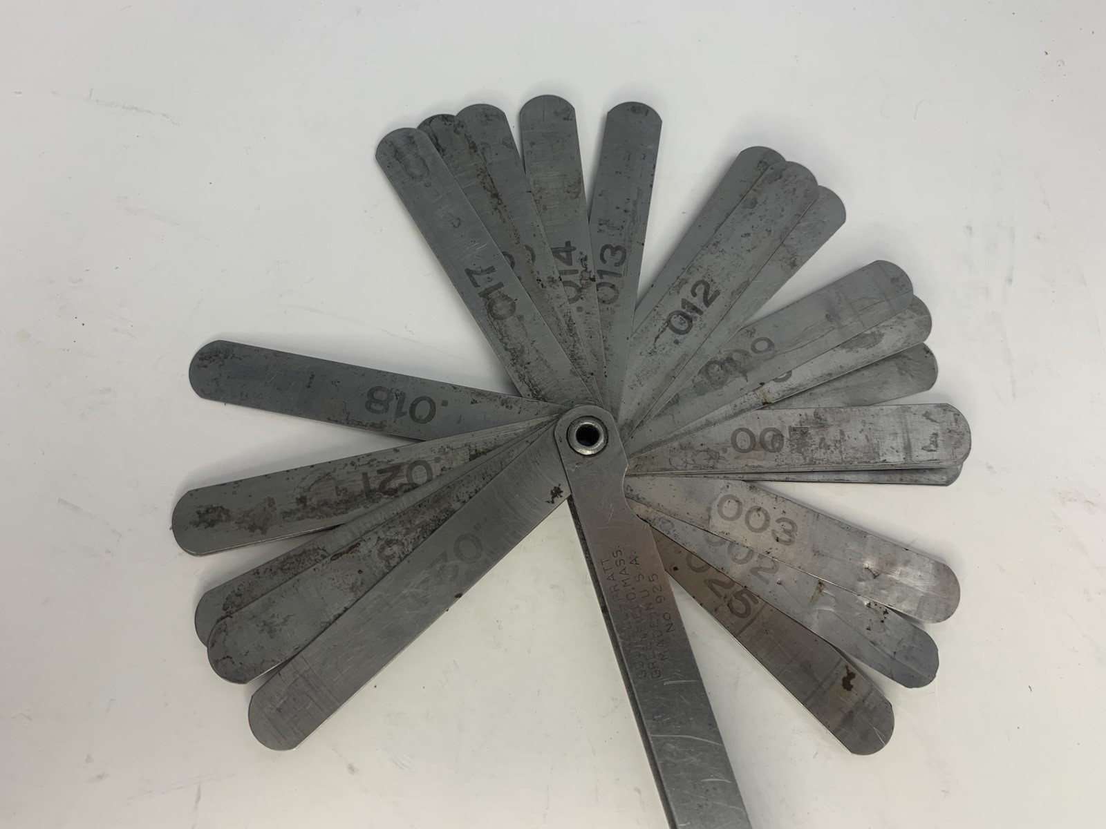 Vintage Goodell-Pratt No. 925 Feeler Folding Gauge Thickness Set